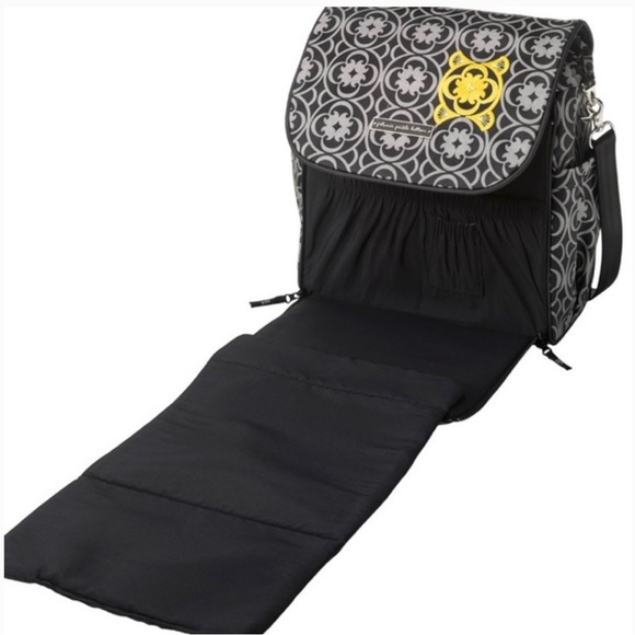 Petunia Pickle Bottom Boxy Diaper Bag - Picture 5 of 9